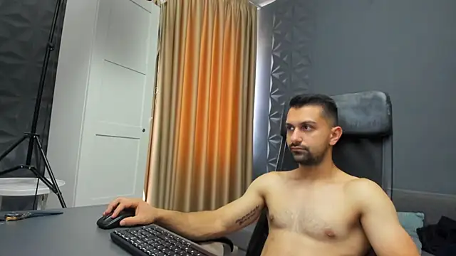 BryceReign's Live XXX Chat