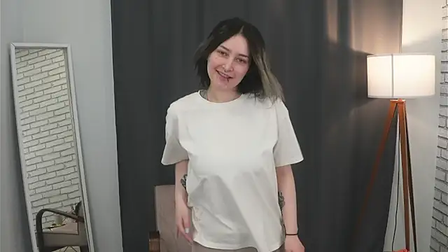 แชท XXX สดของ WavaMaddison