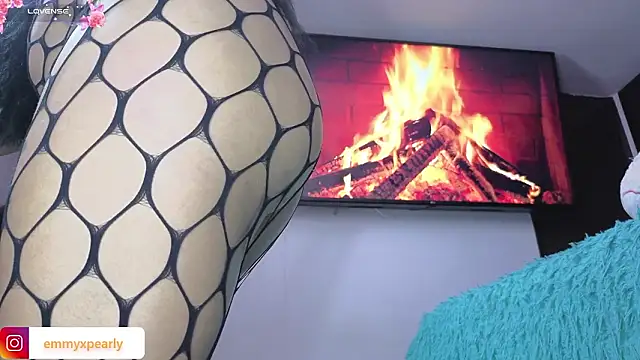 emyxpearly's Live XXX Chat