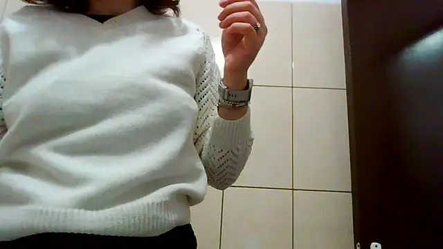 Ms-Lust1- – Live XXX-chat