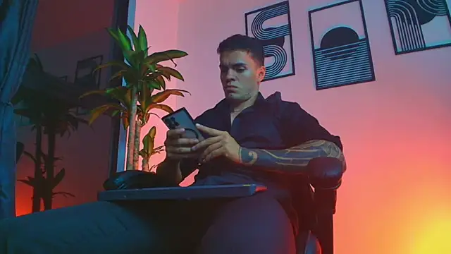 Pokazy przed kamerką – ALPHA_DOMINUS_