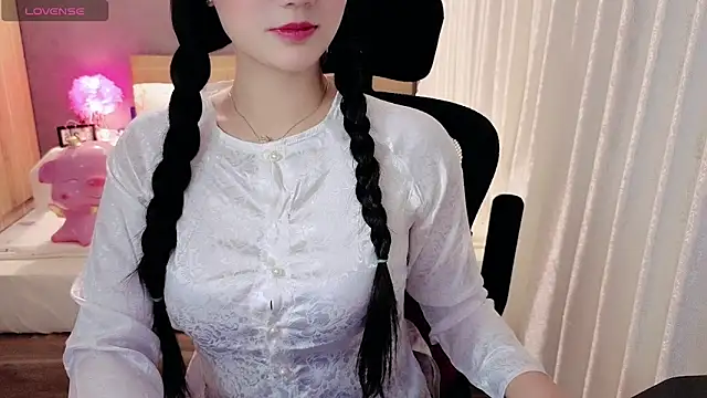 Živý XXX chat JENNIE-16