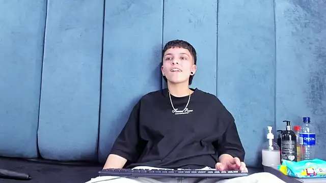 Megan_Thompson_ Adlı Modelin Canlı XXX Sohbeti