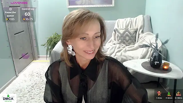 HornyMilf_777's Live XXX Chat