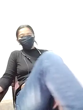 Cute-Naavya Adlı Modelin Canlı XXX Sohbeti