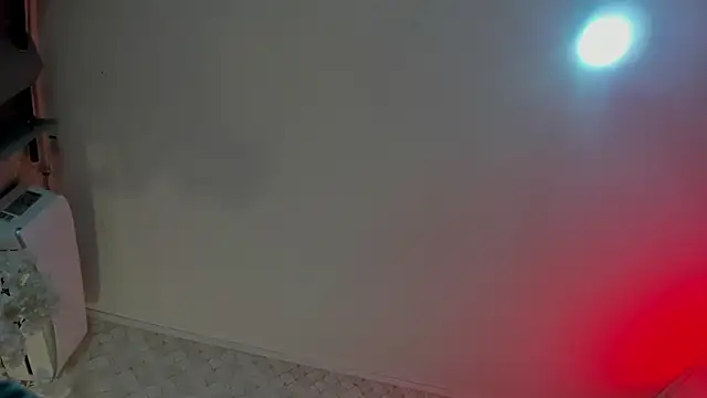 Chat XXX en directo de YazminJenner