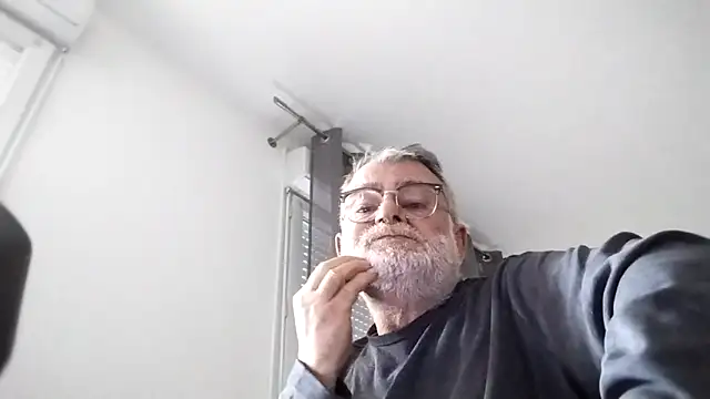 oura élő XXX-chatje