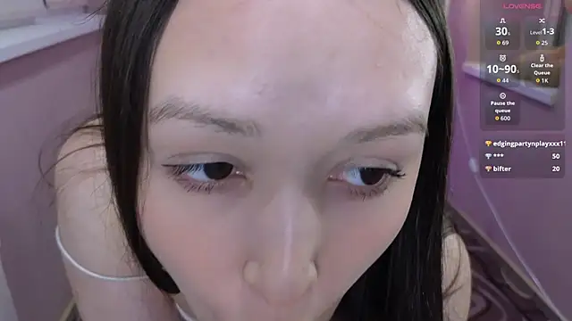 Czat XXX na żywo – pennyluu