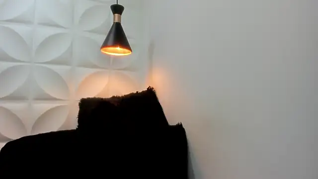 Živý XXX chat zaira_skinny