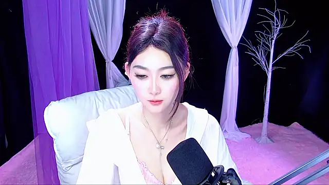 Chat +18 de Tili-668 ao vivo