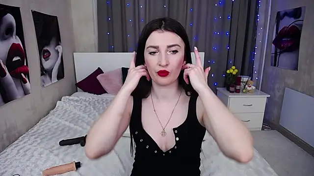 EvelinCuper_ Chat XXX in diretta