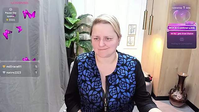 ScarlettSoft 라이브 XXX 채팅