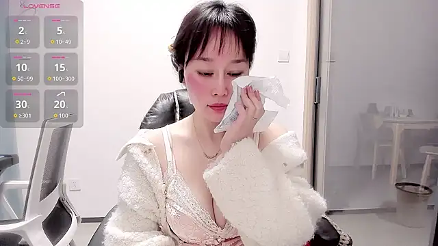 Vivian-6's Live XXX Chat