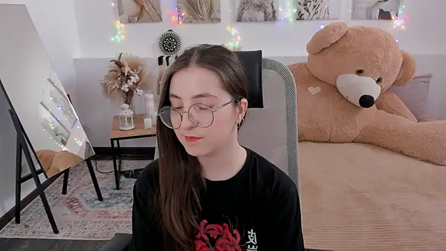 VirtuallVoyant Chat XXX live