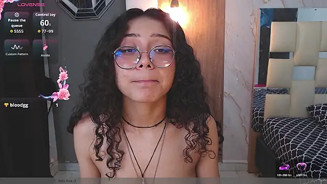 honeymoon_12's Live XXX Chat