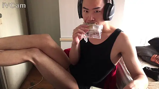 dyjdddttj webkamerás műsora