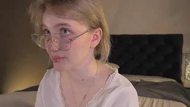 Živý XXX chat ELLIEJAY