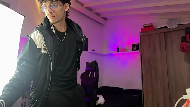 Kisan_Smith – Live XXX-chat