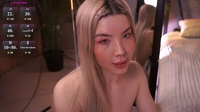 LindaThackern Live XXX chat