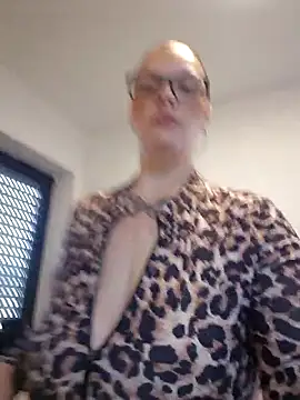 JUJUICY-n Live XXX chat