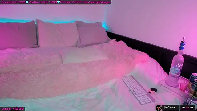 Онлайн чат XXX AaliyahLaylah