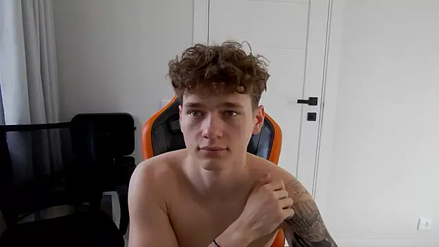 Chatroom XXX en direct de DanyDavis