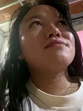 Annaxyz 在線直播表演