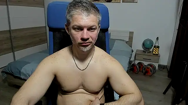 Chat XXX en directo de RobbyShawz