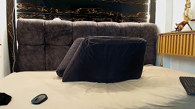 JeergMuscle Chat XXX in diretta