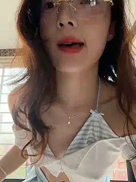 Chatroom XXX en direct de meimei_x