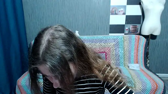 pa1e_pr1ncess élő XXX-chatje