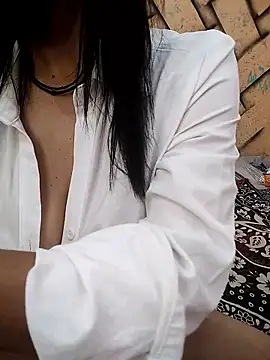 Rising_Queen's Webcam Show