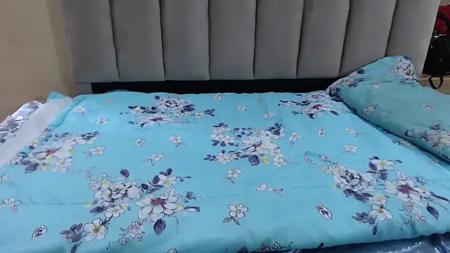 Pokazy przed kamerką – XxxExoticxx27