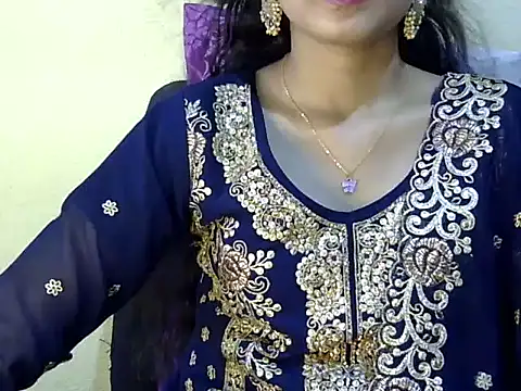 Shab_M Adlı Modelin Canlı XXX Sohbeti