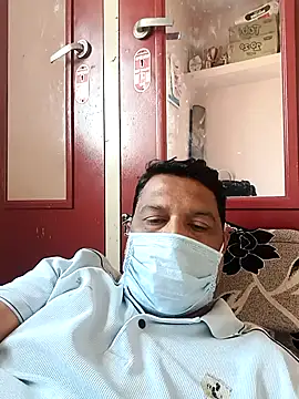 Daddyfuck_41: διαδικτυακό σόου στην κάμερα