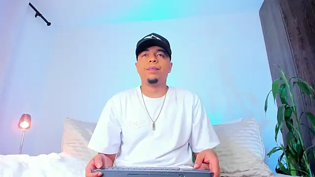 Randdy_333n Webbikameraesitys