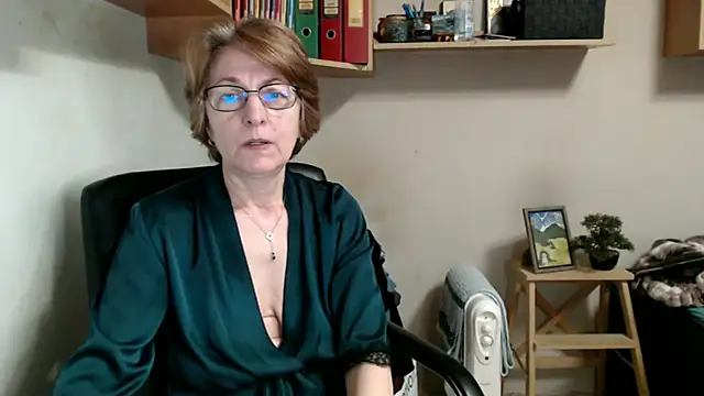 katemodel Adlı Modelin Canlı XXX Sohbeti