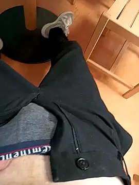 Fun_yacine Adlı Modelin Canlı XXX Sohbeti