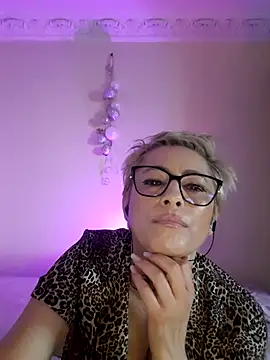 LunaBlaise: онлайн-секс-чат