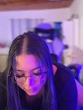 LunaRose5のライブXXXチャット