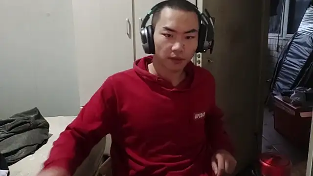 Chatroom XXX en direct de dyjdddttj