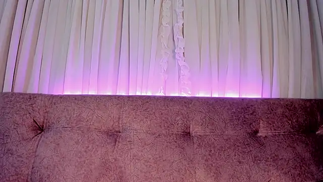 violet_77711のライブXXXチャット