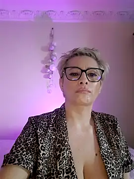 Chatroom XXX en direct de LunaBlaise