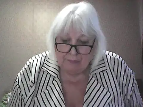 Alexia64231's Webcam Show