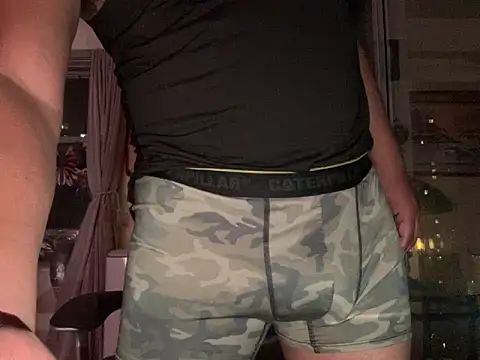 ThickDick_Daddy 现场XXX聊天