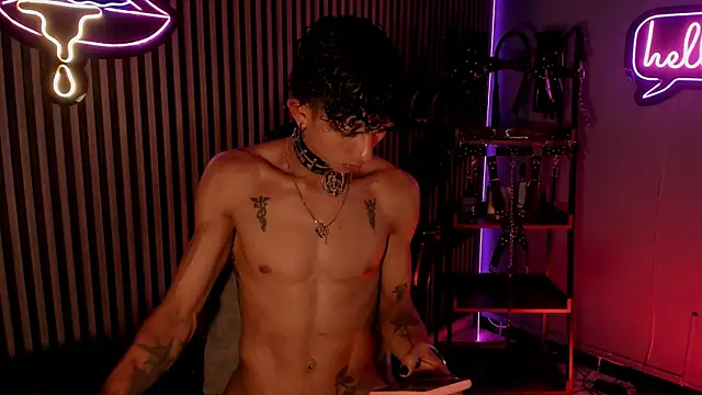 Maximoking26 élő XXX-chatje