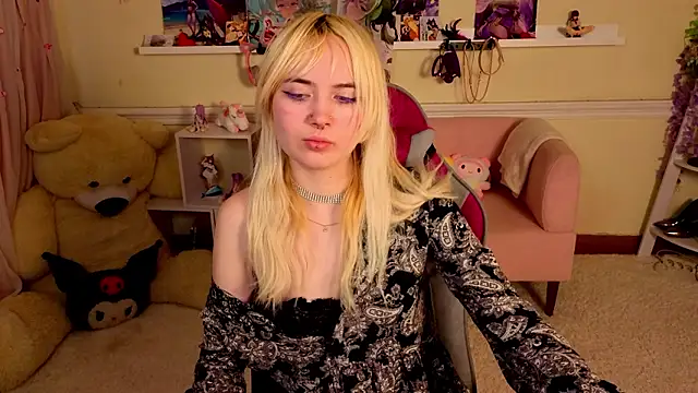 Iris_Ivory Adlı Modelin Canlı XXX Sohbeti