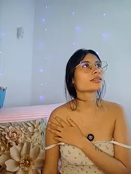 Chat XXX ao vivo de NayeCloud