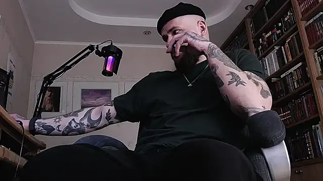 Webkamerová show FindomJason