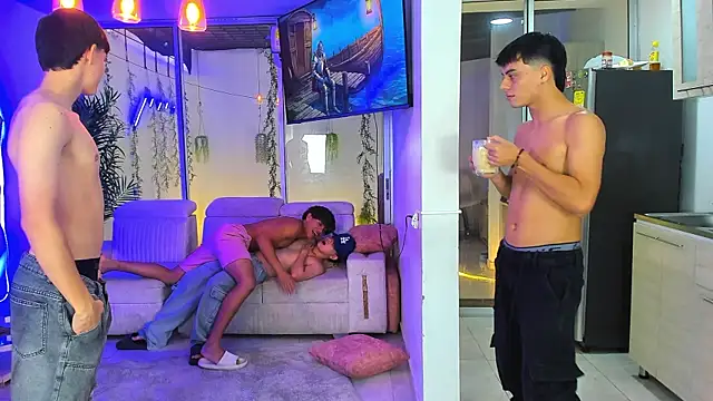 Pokazy przed kamerką – Houseofwarrios